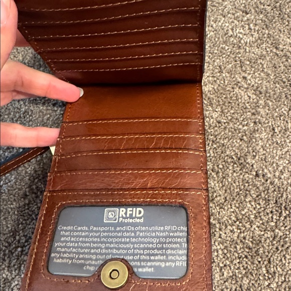 Patricia Nash farleigh European map phone case wallet crossbody bag NWT - Picture 6 of 6